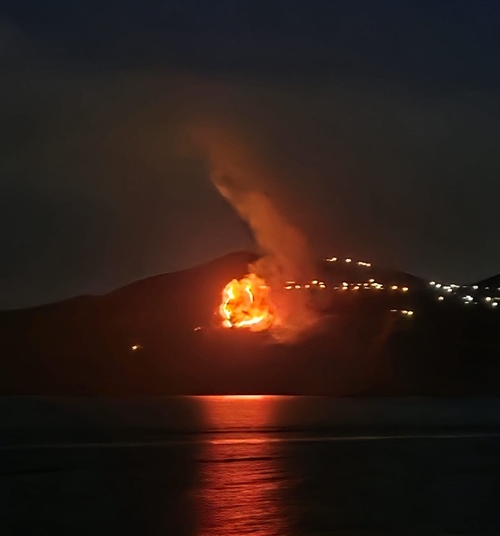 Quattropani, nuovo incendio sotto Chiesa Vecchia