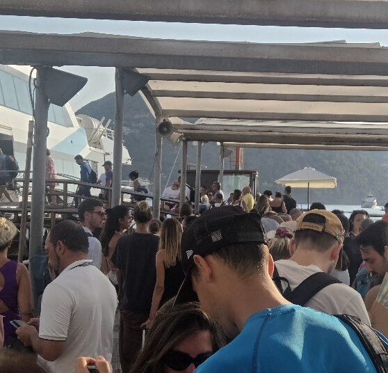 Lipari, chiuso il pontile degli aliscafi a Sottomonastero